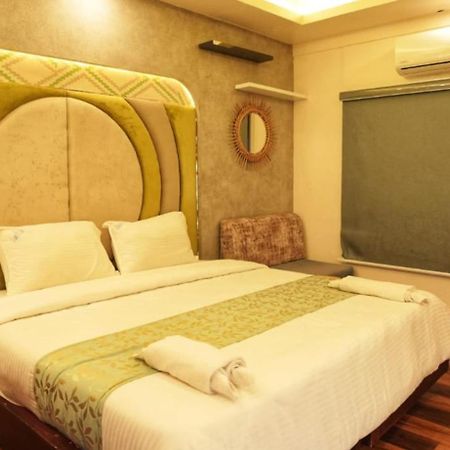 Hotel Victoria Houseboats Alappuzha Esterno foto