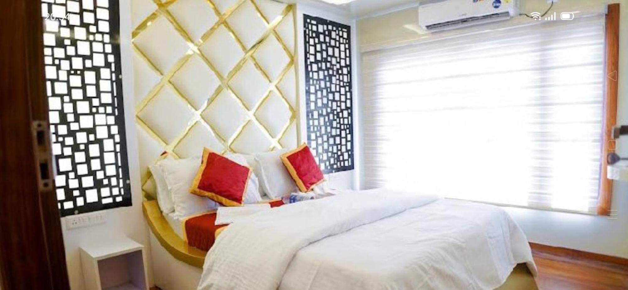 Hotel Victoria Houseboats Alappuzha Esterno foto