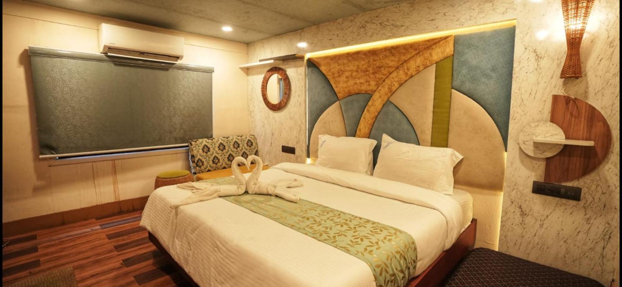 Hotel Victoria Houseboats Alappuzha Esterno foto
