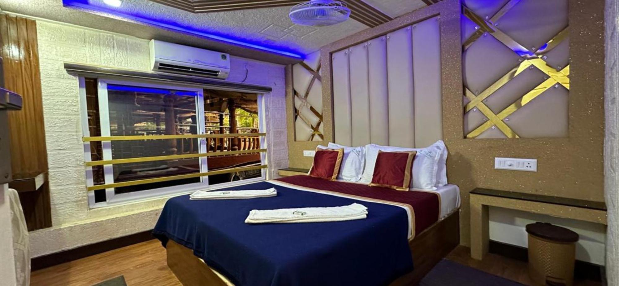 Hotel Victoria Houseboats Alappuzha Esterno foto